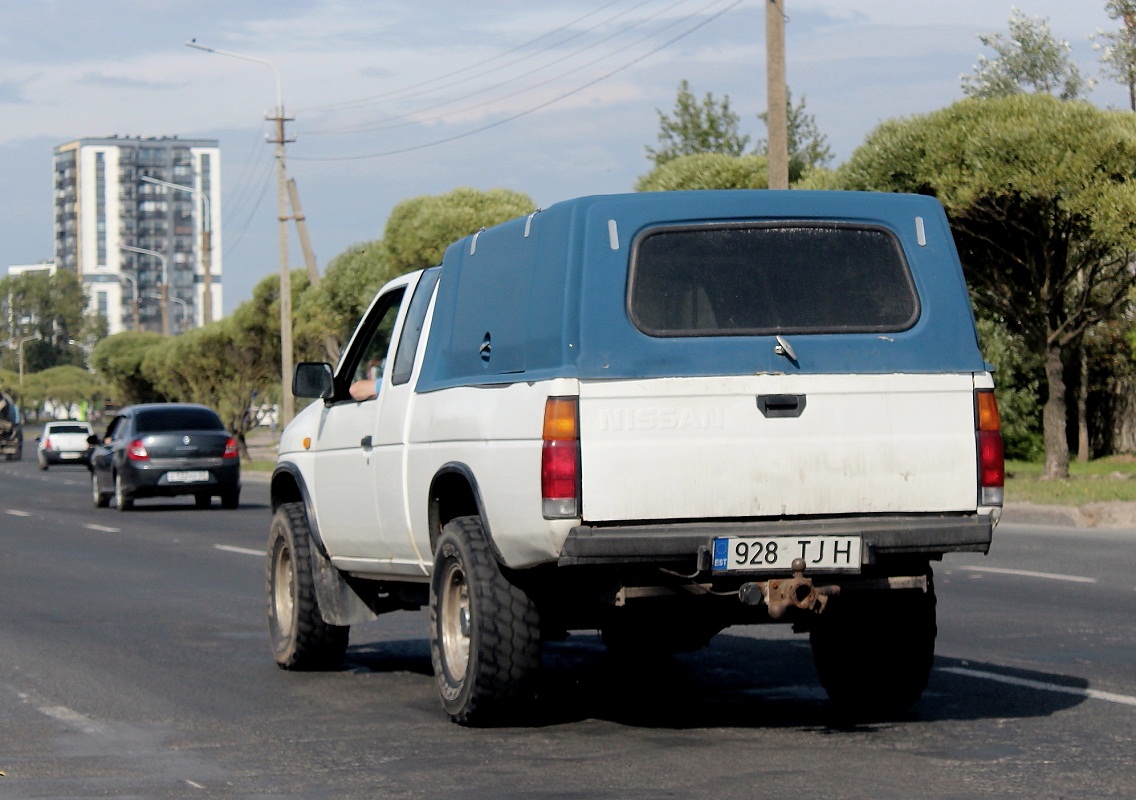 Эстония, № 928 TJH — Nissan PickUp (D21) '85-97