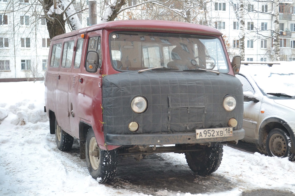 Удмуртия, № А 952 ХВ 18 — УАЗ-2206 '85-03