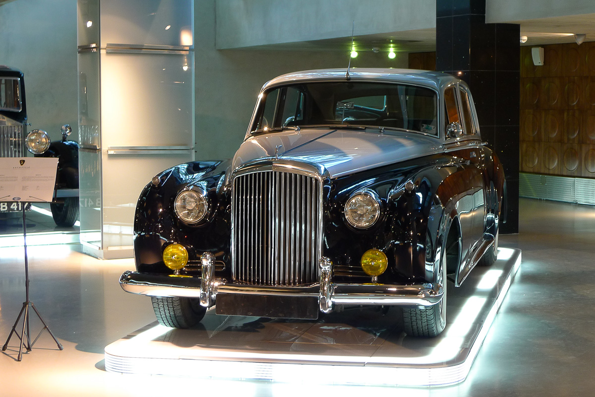 Москва, № (77) Б/Н 0391 — Bentley S1 '55-59