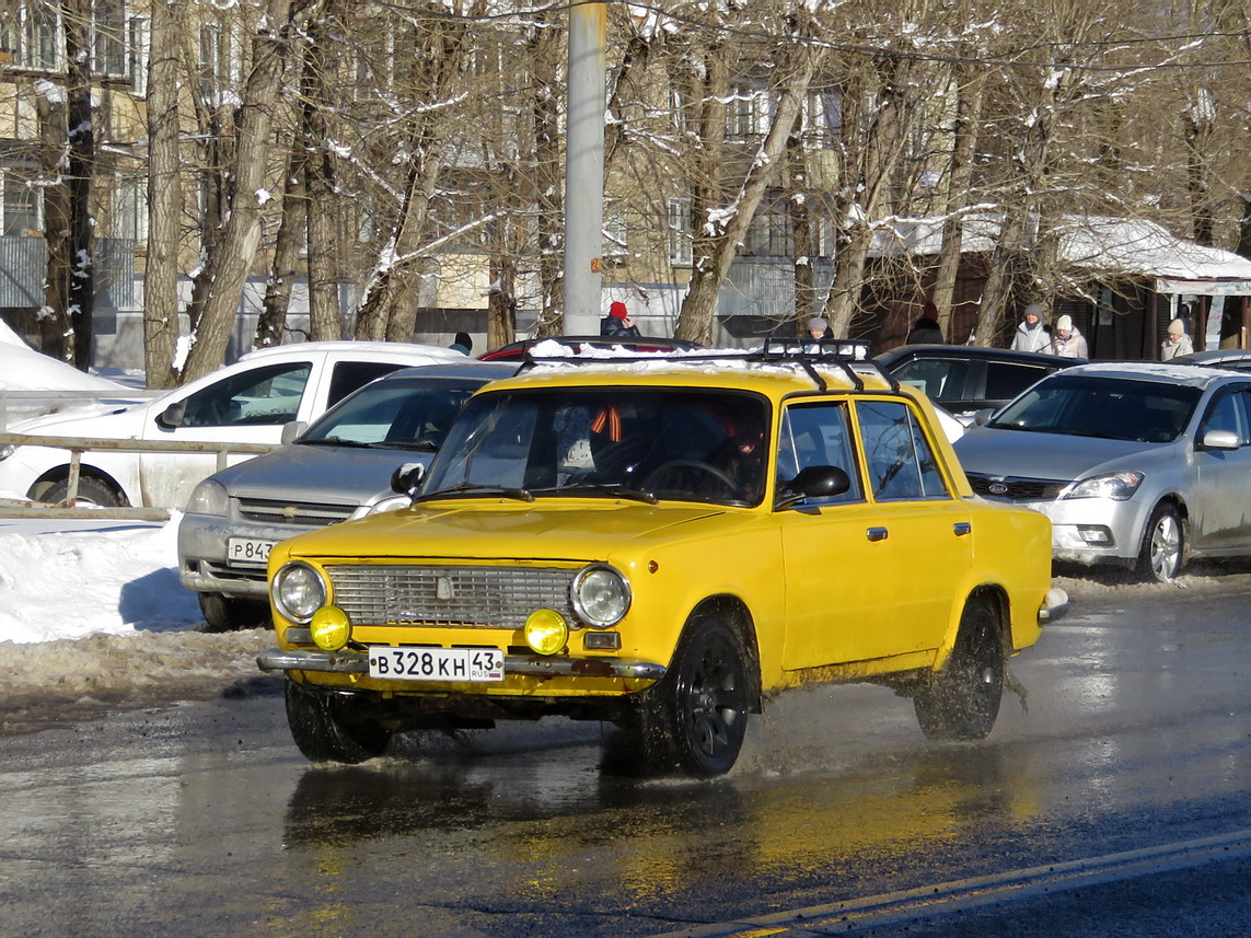 Кировская область, № В 328 КН 43 — ВАЗ-2101 '70-83