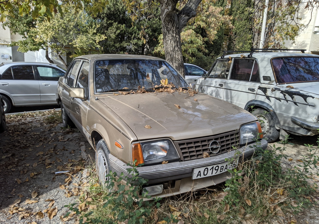 Севастополь, № А 019 ВА 92 — Opel Ascona (C) '81-88