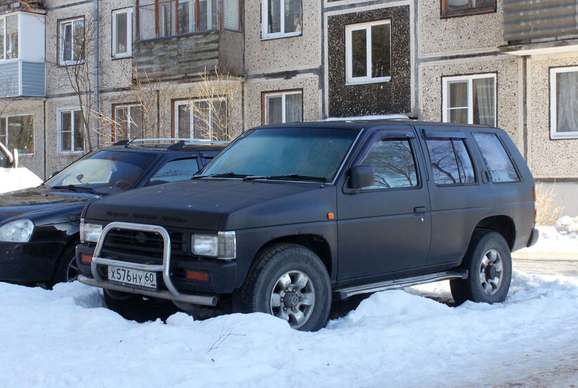 Псковская область, № Х 576 НУ 60 — Nissan Terrano '86-95