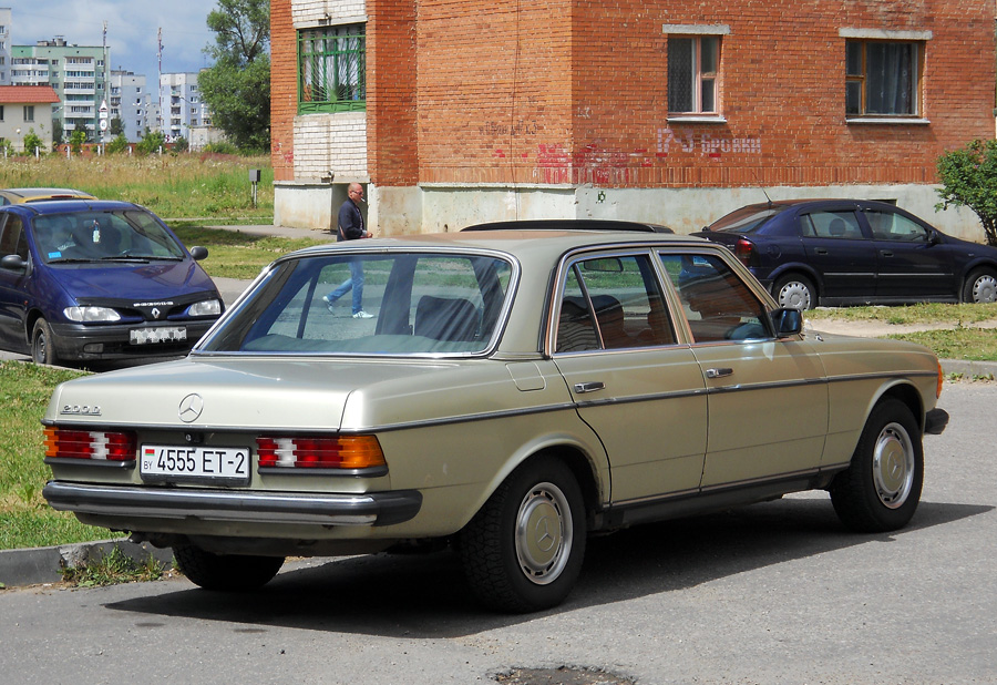 Витебская область, № 4555 ЕТ-2 — Mercedes-Benz (W123) '76-86