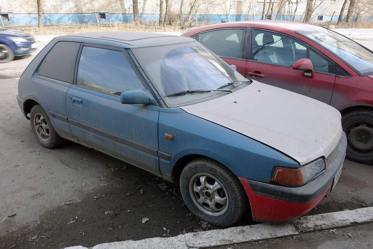 Саратовская область, № К 785 МХ 164 — Mazda 323 (BG) '89-94