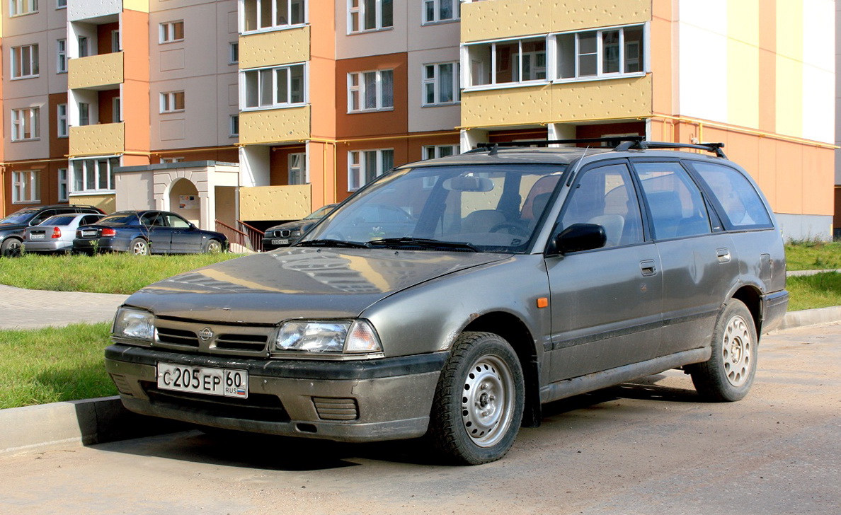 Псковская область, № С 205 ЕР 60 — Nissan Primera Estate I (P10) '90-97