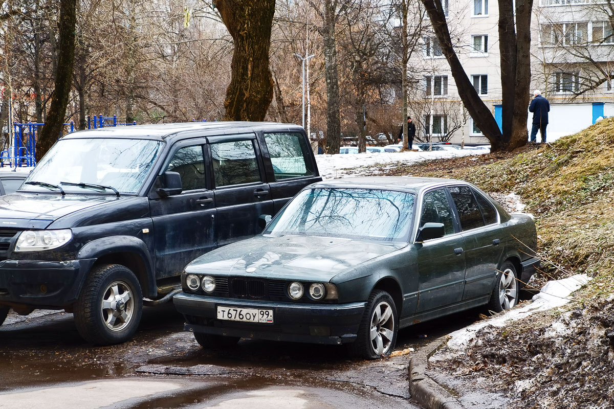 Москва, № Т 676 ОУ 99 — BMW 5 Series (E34) '87-96