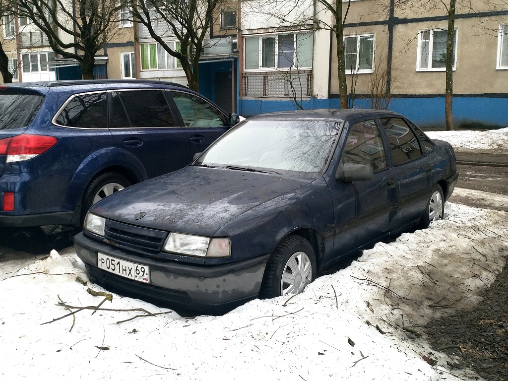 Тверская область, № Р 051 НХ 69 — Opel Vectra (A) '88-95