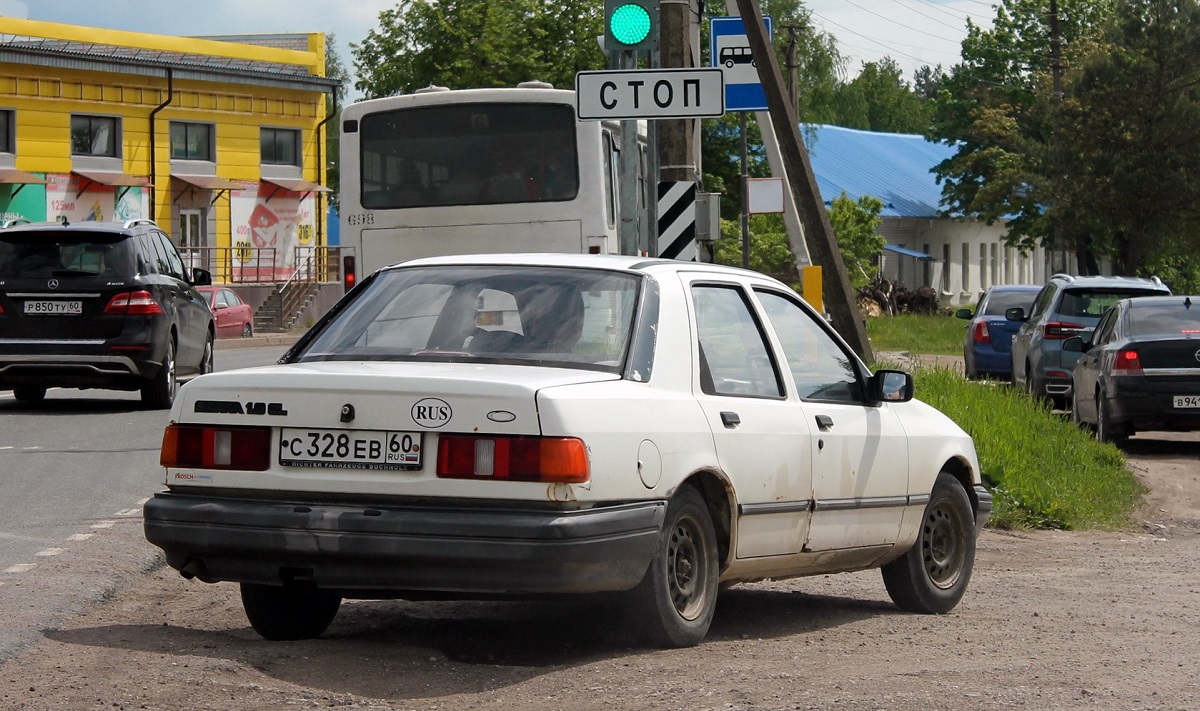 Псковская область, № С 328 ЕВ 60 — Ford Sierra MkII '87-93