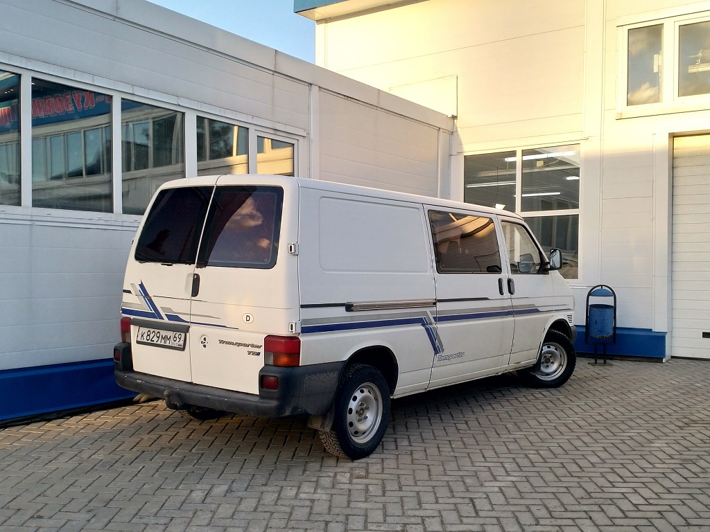 Тверская область, № К 829 ММ 69 — Volkswagen Typ 2 (T4) '90-03