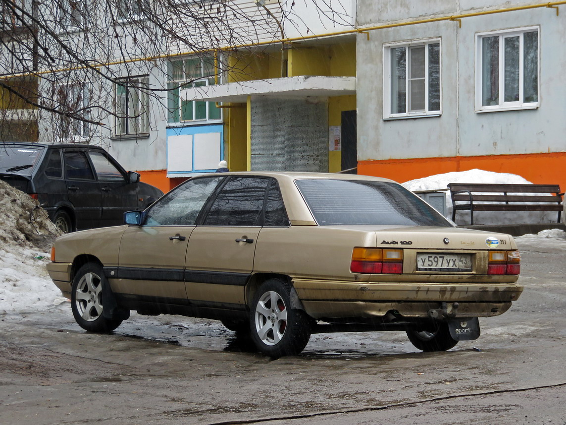 Кировская область, № У 597 УХ 43 — Audi 100 (C3) '82-91