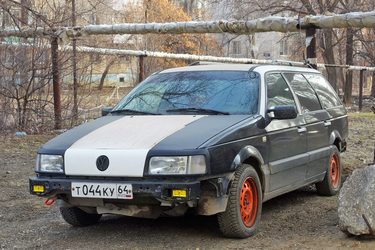 Саратовская область, № Т 044 КУ 64 — Volkswagen Passat (B3) '88-93