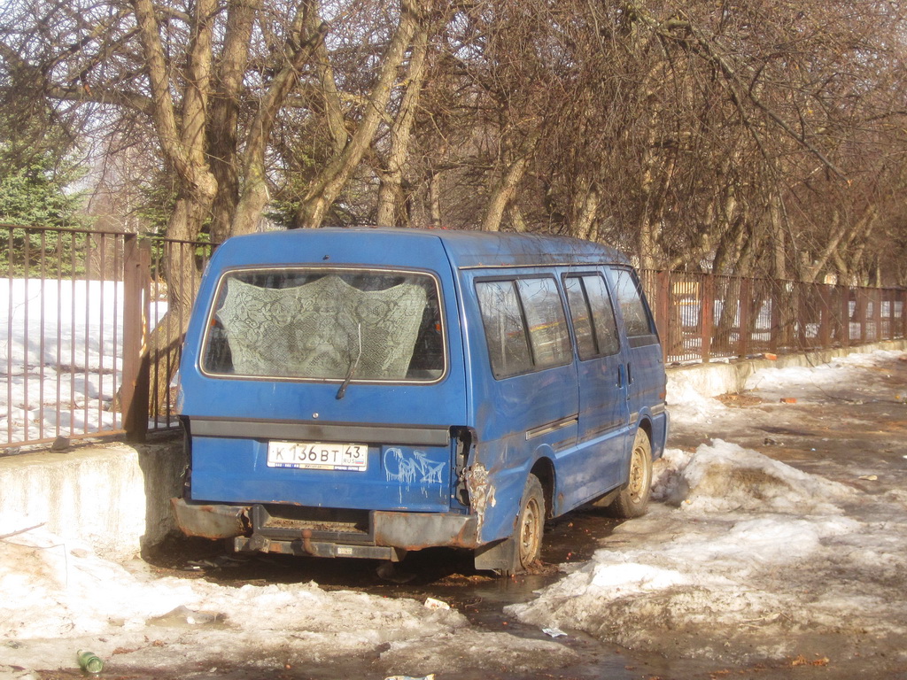 Кировская область, № К 136 ВТ 43 — Mazda E2000 '83-89