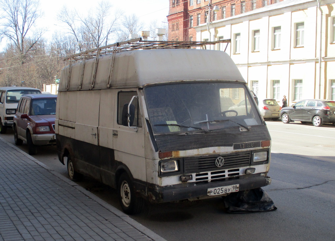 Санкт-Петербург, № Р 025 ВУ 98 — Volkswagen LT '75-96