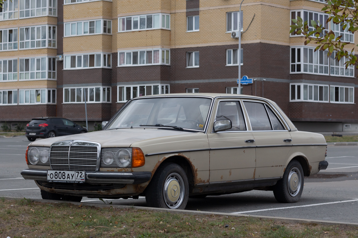 Тюменская область, № О 808 АУ 72 — Mercedes-Benz (W123) '76-86