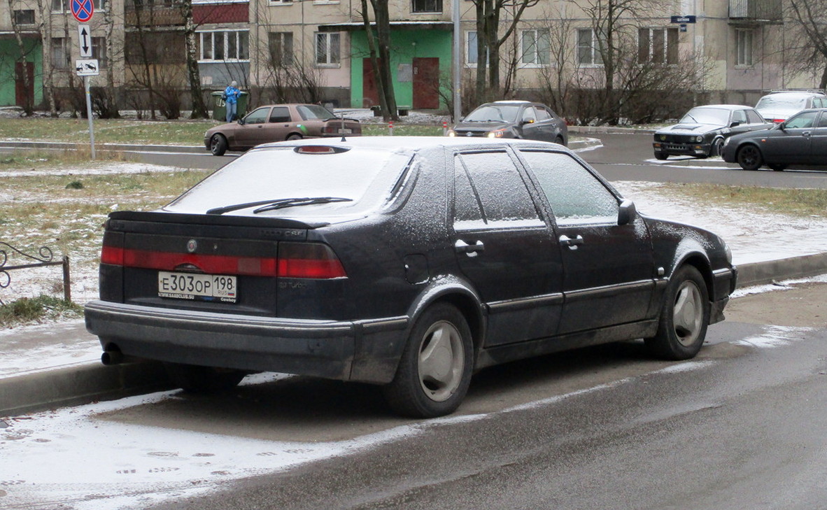 Санкт-Петербург, № Е 303 ОР 198 — Saab 9000 '84-98