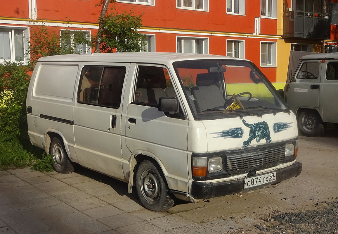 Архангельская область, № С 074 ТХ 29 — Toyota Hiace (H50/H60/H70) '82-89