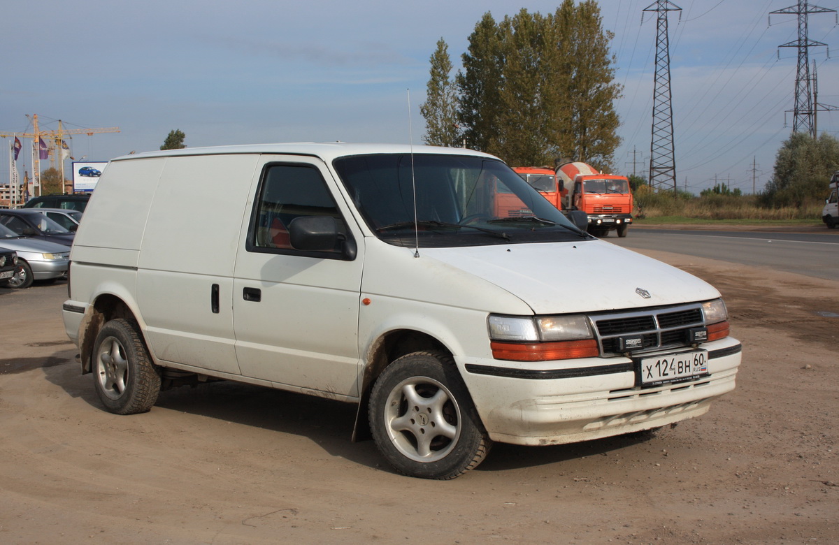 Псковская область, № Х 124 ВН 60 — Dodge Mini Ram Van '91-95