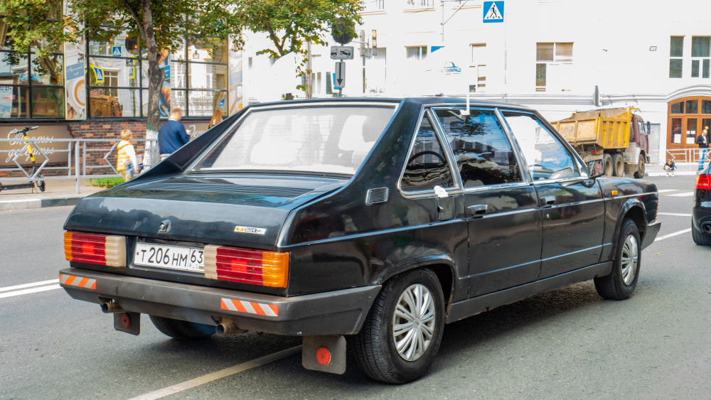 Самарская область, № Т 206 НМ 63 — Tatra T613-3 '85-91; Самарская область — Ретро-парад в честь Дня Города 12 сентября 2021 г.