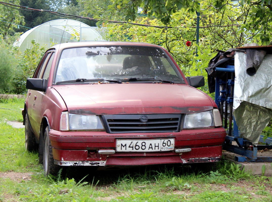 Псковская область, № М 468 АН 60 — Opel Ascona (C) '81-88