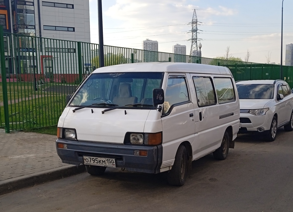 Московская область, № О 795 КМ 150 — Mitsubishi Delica (3G) '86-99
