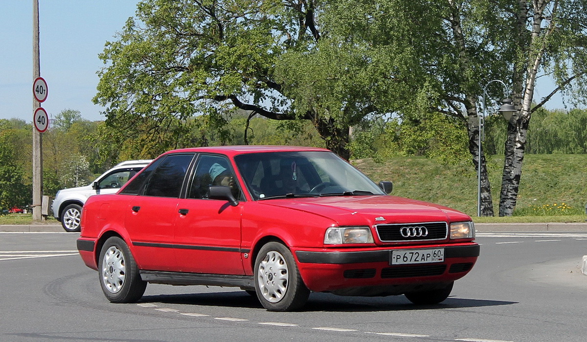 Псковская область, № Р 672 АР 60 — Audi 80 (B4) '91-96