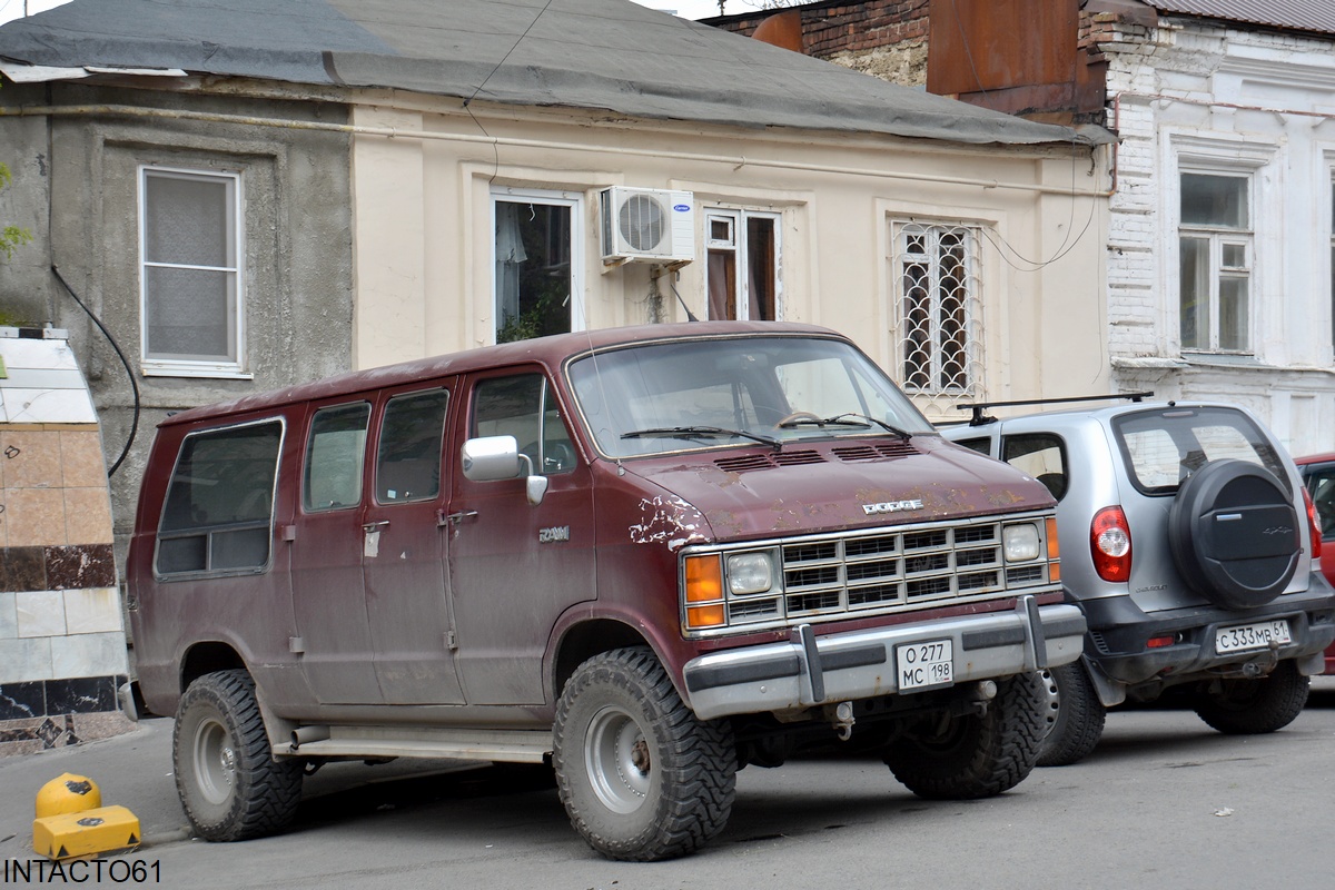 Санкт-Петербург, № О 277 МС 198 — Dodge Ram Van (2G) '79-93