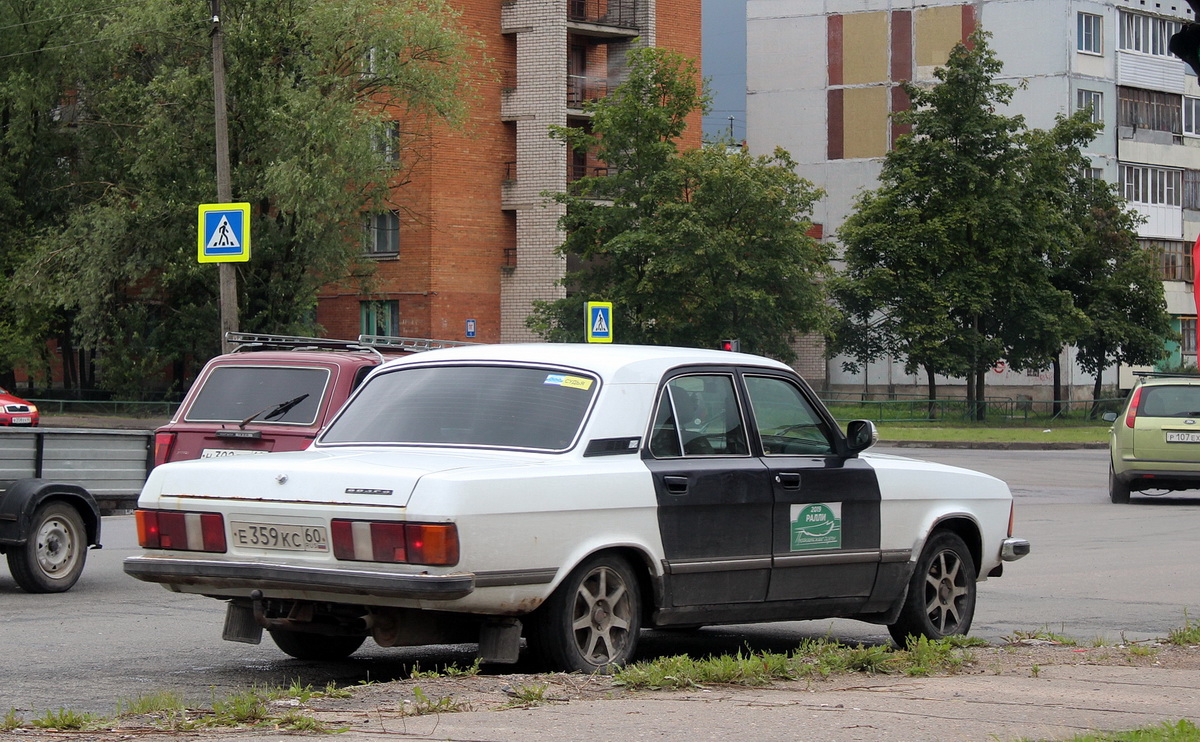 Псковская область, № Е 359 КС 60 — ГАЗ-3102 '81-08