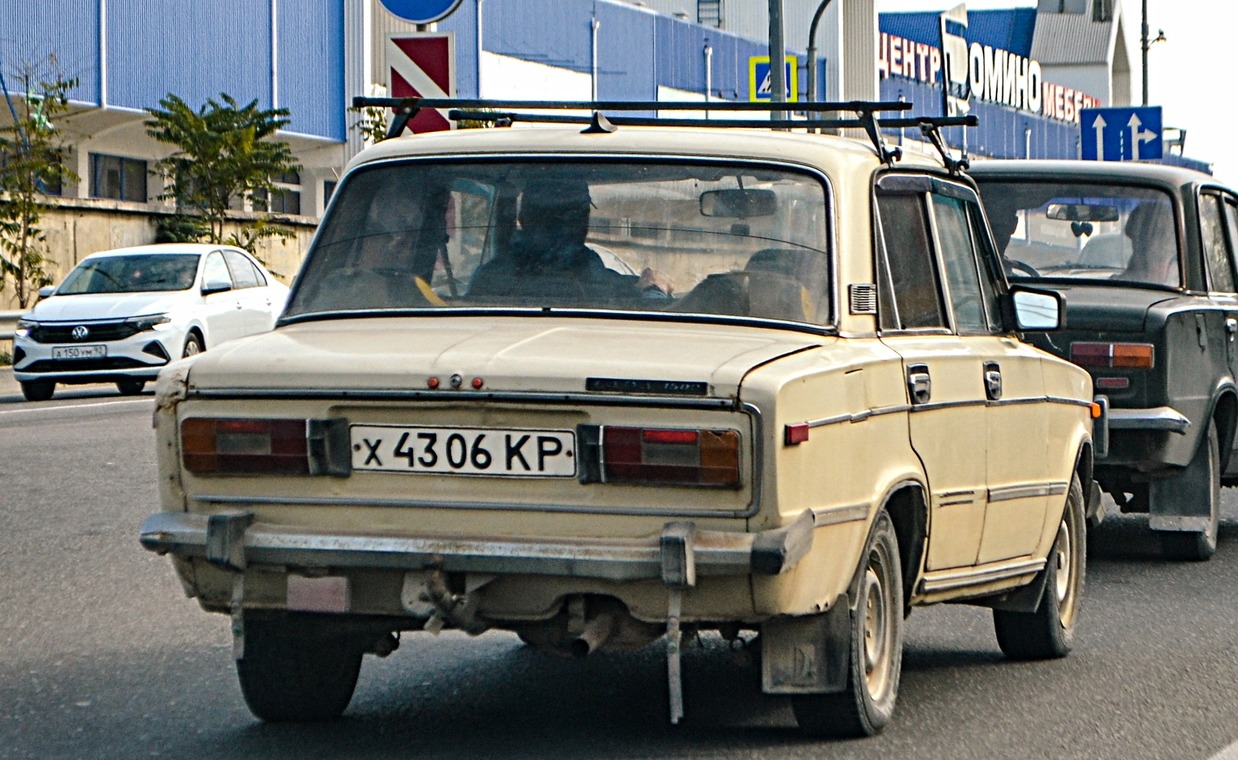 Севастополь, № Х 4306 КР — ВАЗ-2106 '75-06