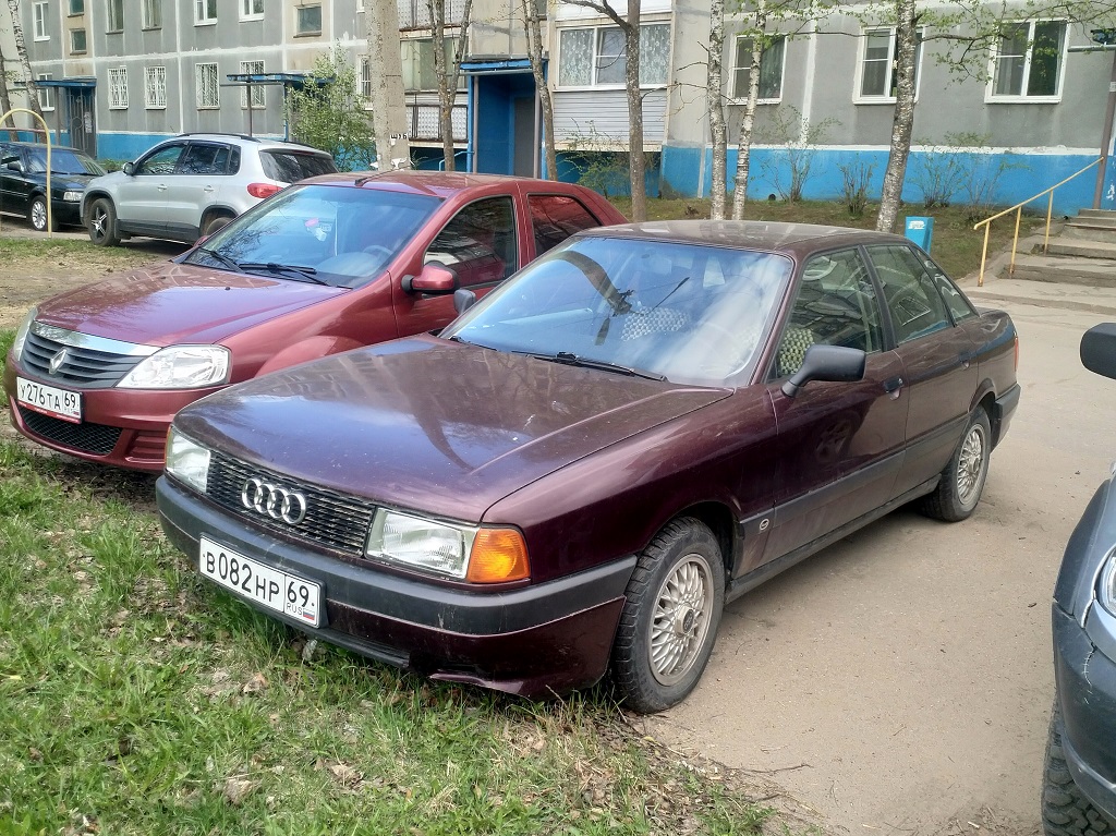 Тверская область, № В 082 НР 69 — Audi 80 (B3) '86-91