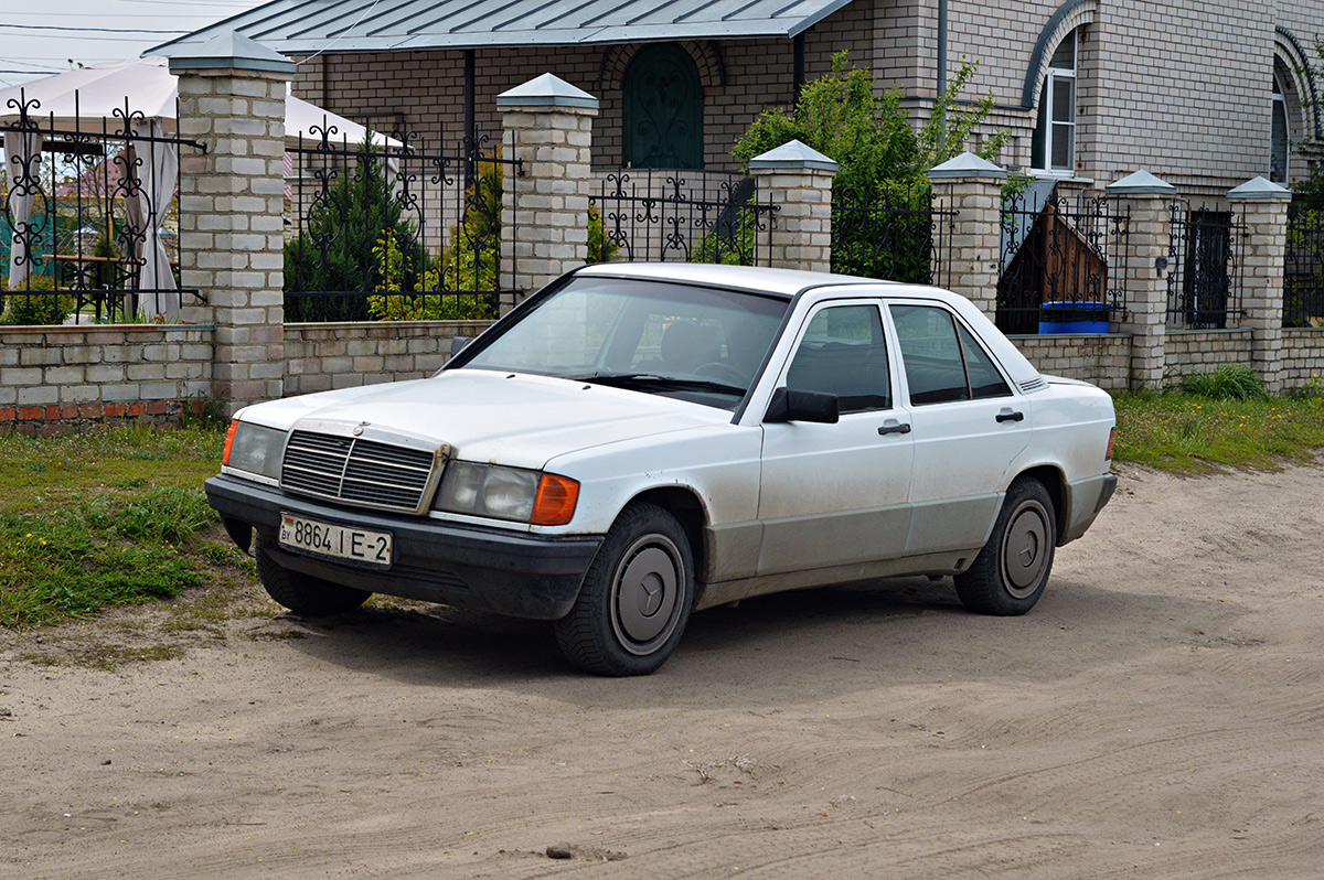 Витебская область, № 8864 ІЕ-2 — Mercedes-Benz (W201) '82-93