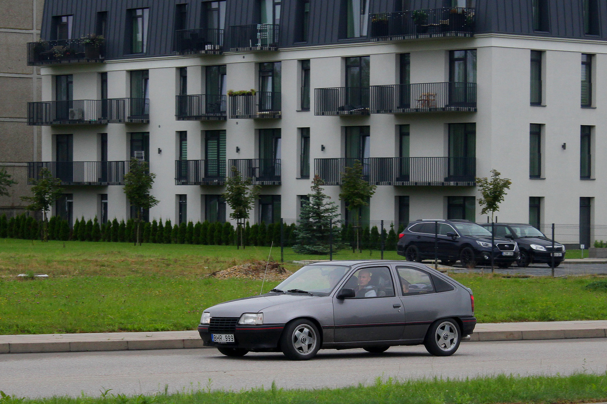 Литва, № BHR 999 — Opel Kadett (E) '84-95