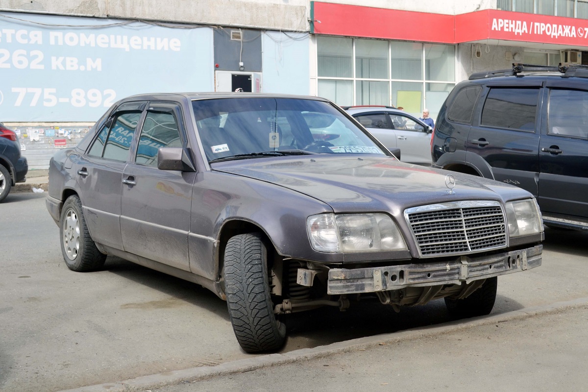 Таджикистан, № 2955 ZO 02 — Mercedes-Benz (W124) '84-96