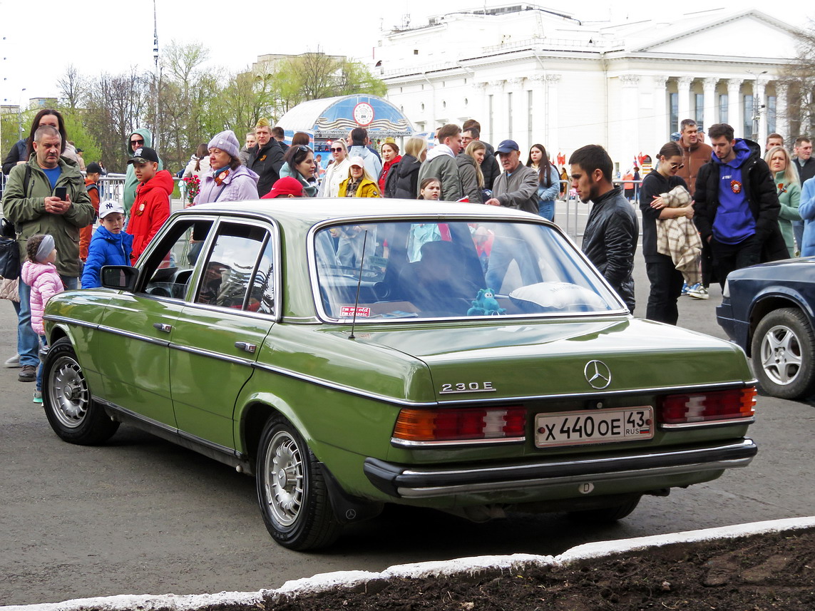 Кировская область, № Х 440 ОЕ 43 — Mercedes-Benz (W123) '76-86