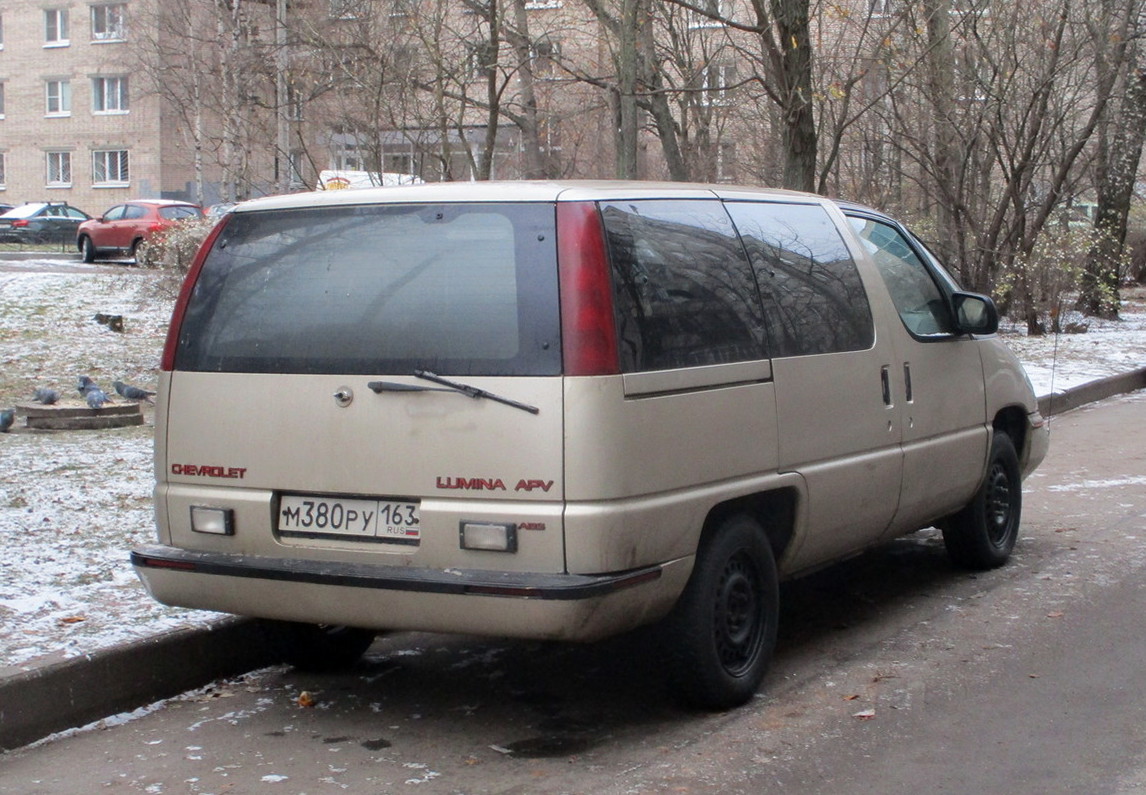 Самарская область, № М 380 РУ 163 — Chevrolet Lumina APV '89-96