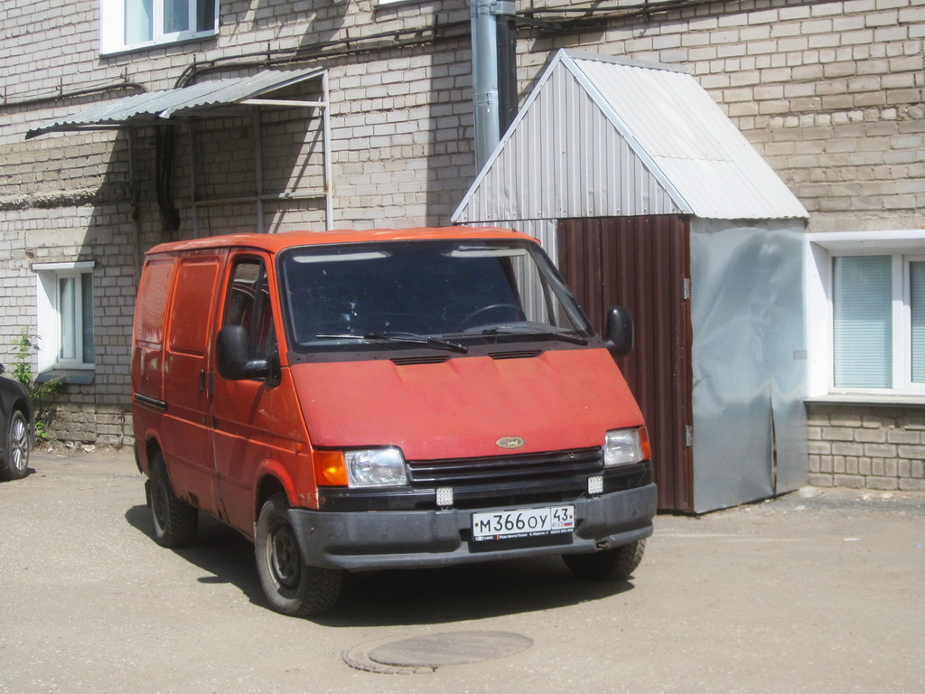 Кировская область, № М 366 ОУ 43 — Ford Transit (3G) '86-94