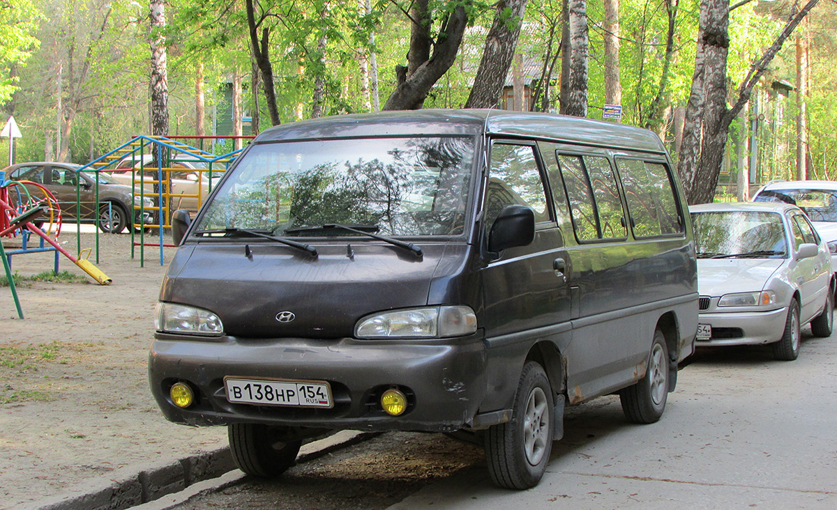 Новосибирская область, № В 138 НР 154 — Hyundai (Общая модель)