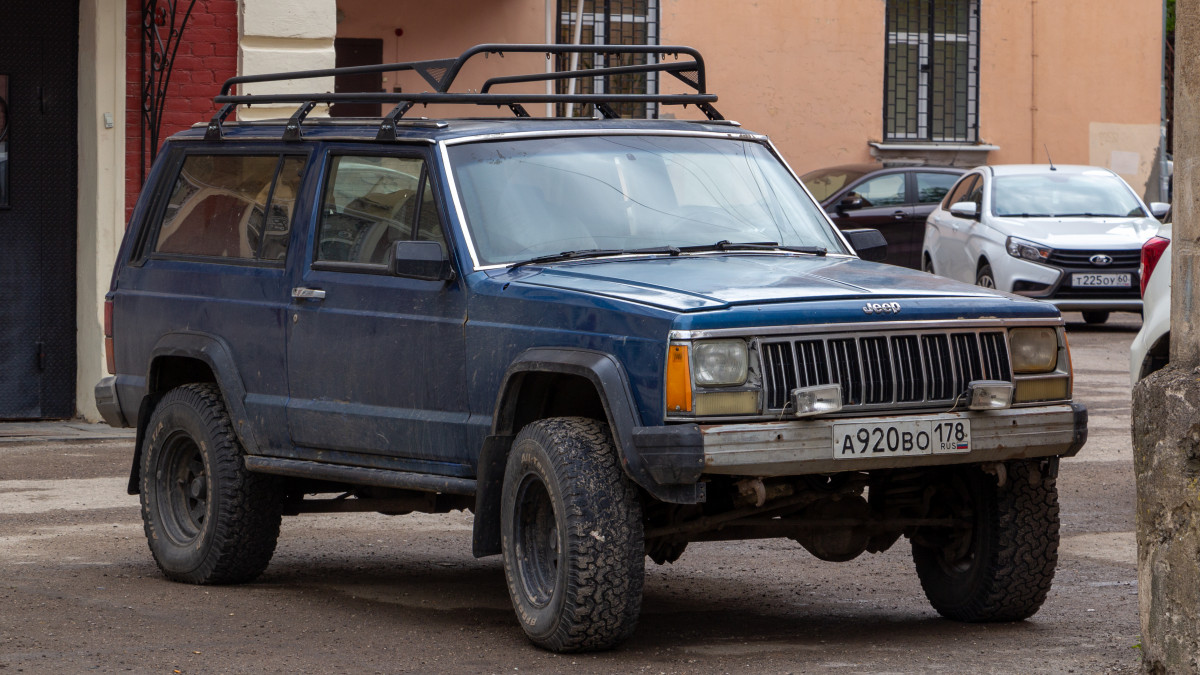 Санкт-Петербург, № А 920 ВО 178 — Jeep Cherokee (XJ) '84-01