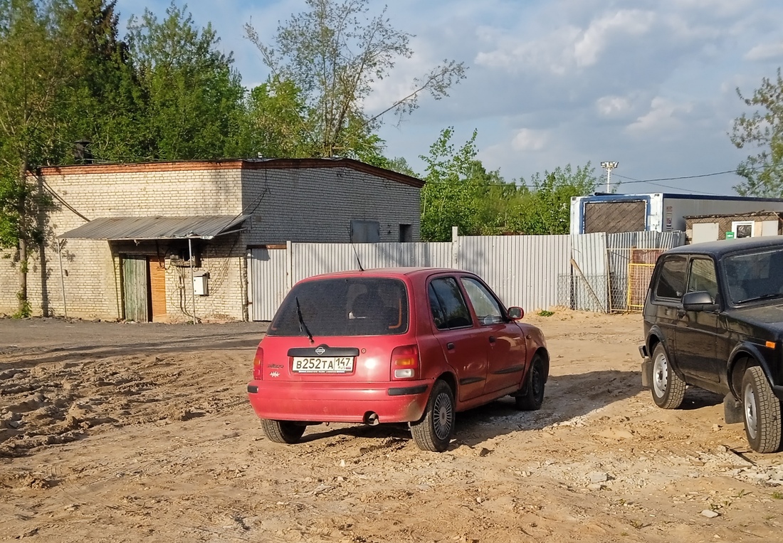 Ленинградская область, № В 252 ТА 147 — Nissan Micra (K11) '92-03