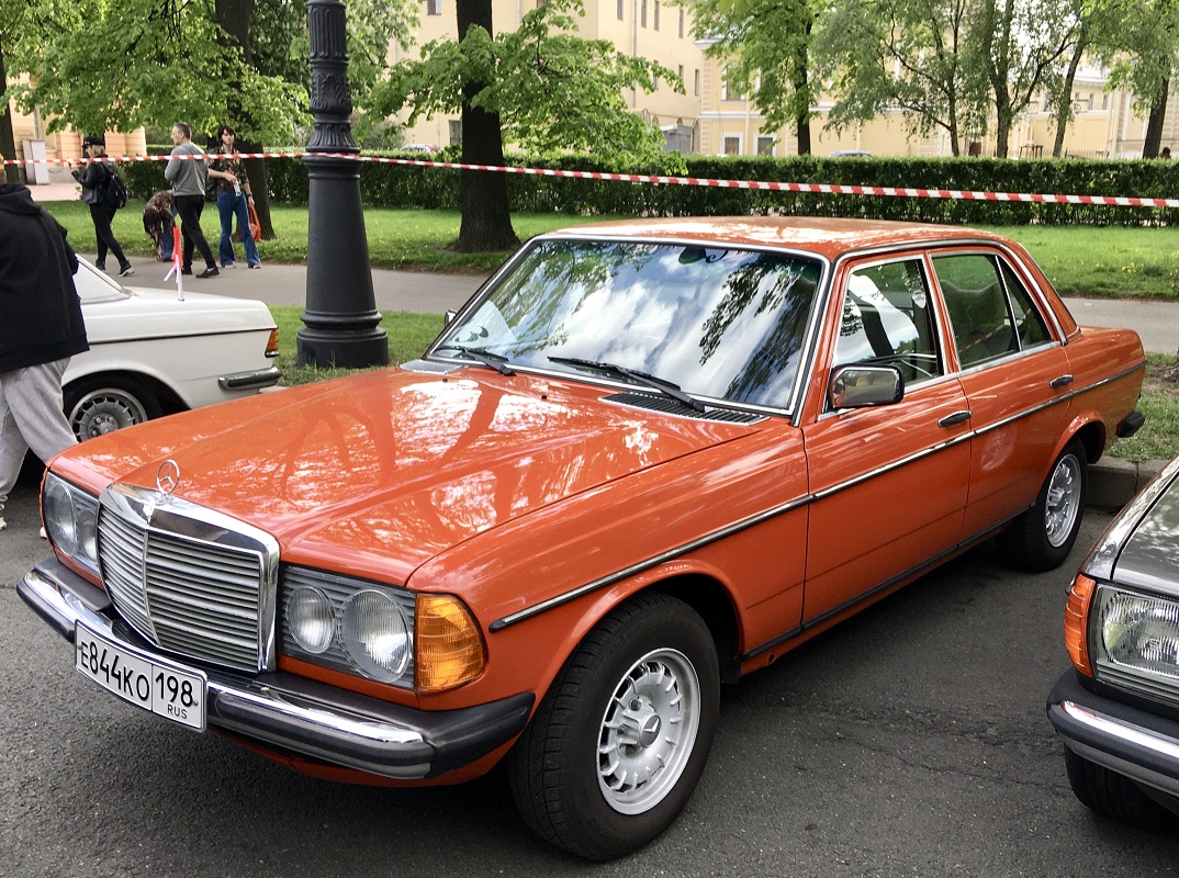 Санкт-Петербург, № Е 844 КО 198 — Mercedes-Benz (W123) '76-86; Санкт-Петербург — Международный транспортный фестиваль "SPb TransportFest 2023"