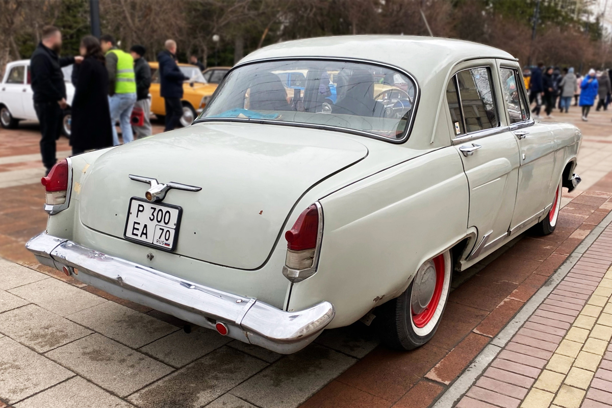 Томская область, № Р 300 ЕА 70 — ГАЗ-21Р Волга '65-70