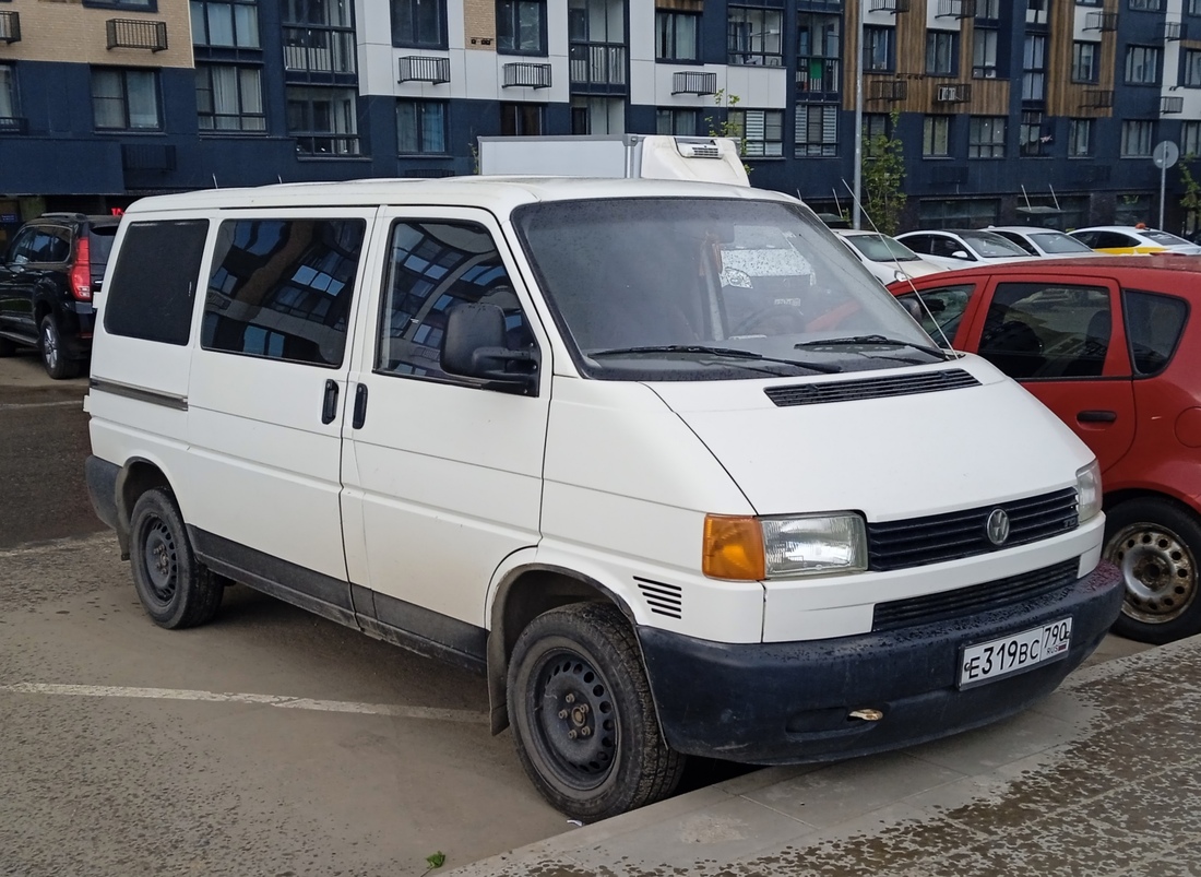 Чувашия, № Е 319 ВС 790 — Volkswagen Typ 2 (T4) '90-03