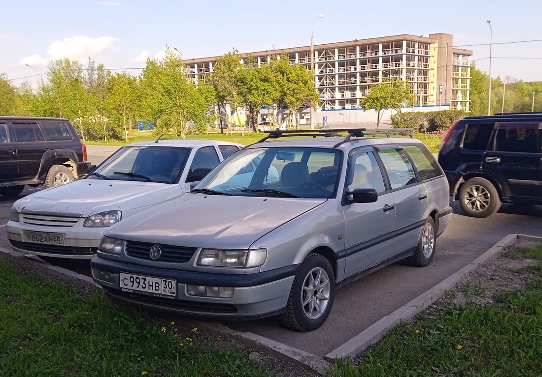 Астраханская область, № С 993 НВ 30 — Volkswagen Passat (B4) '93-97