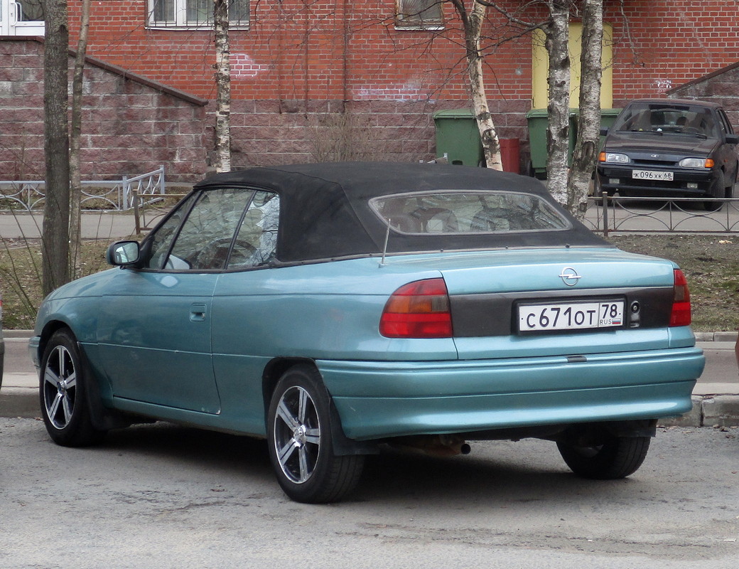 Санкт-Петербург, № С 671 ОТ 78 — Opel Astra (F) '91-98