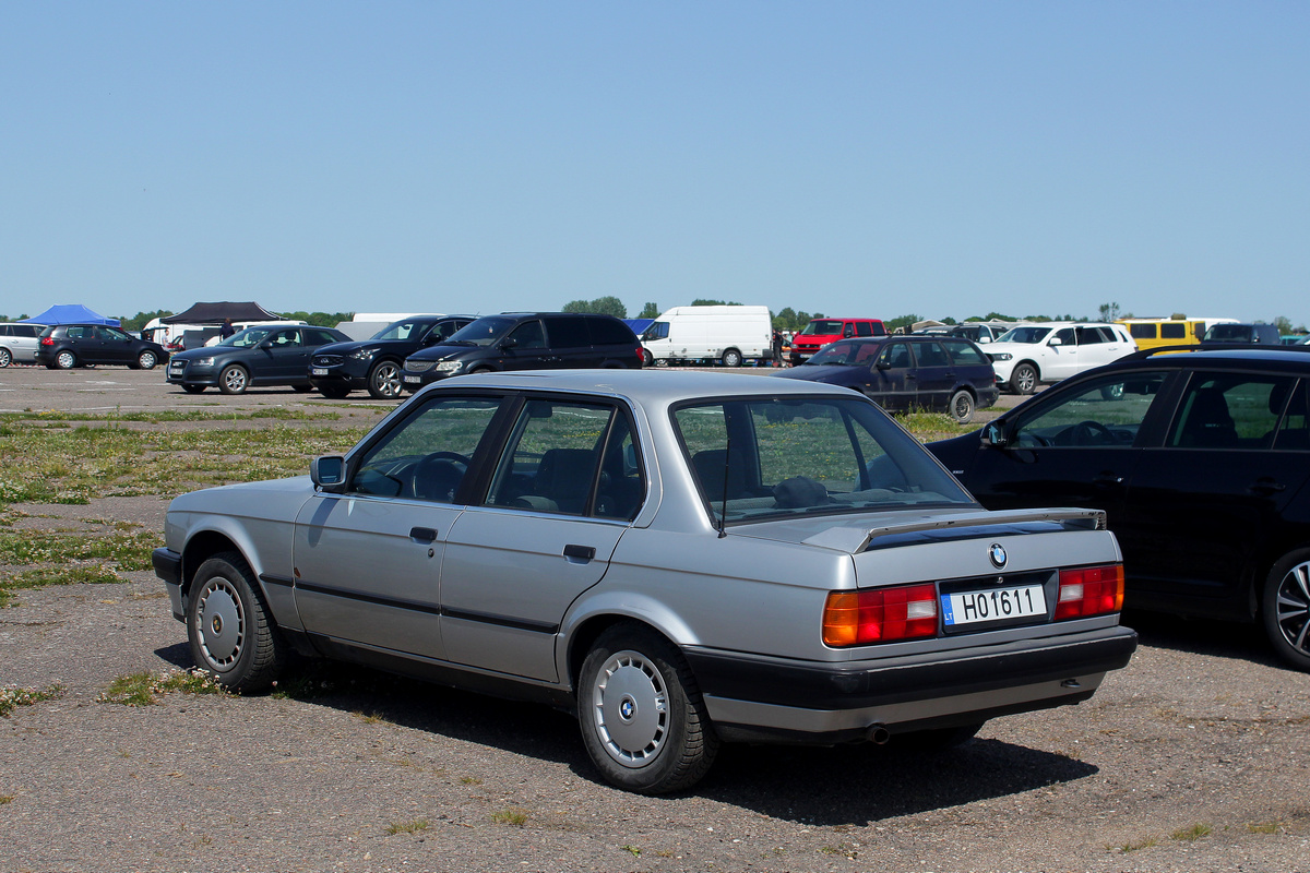 Литва, № H01611 — BMW 3 Series (E30) '82-94; Литва — Retro mugė 2023
