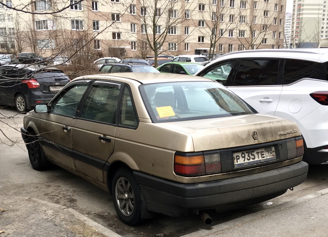 Санкт-Петербург, № Р 935 ТЕ 98 — Volkswagen Passat (B3) '88-93