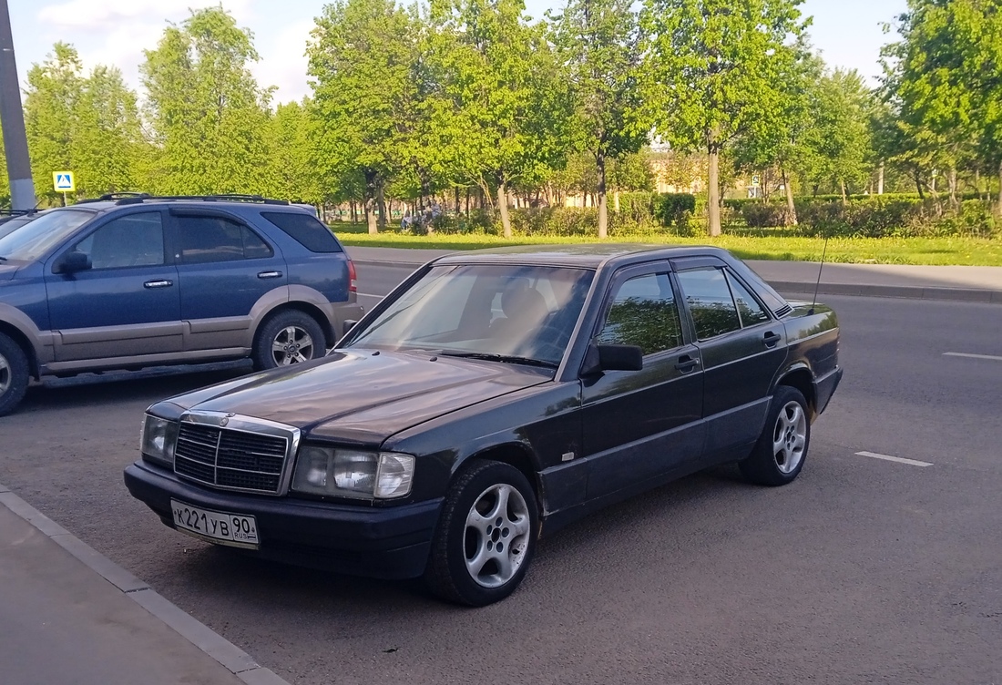 Московская область, № К 221 УВ 90 — Mercedes-Benz 190 (W201) '82-93