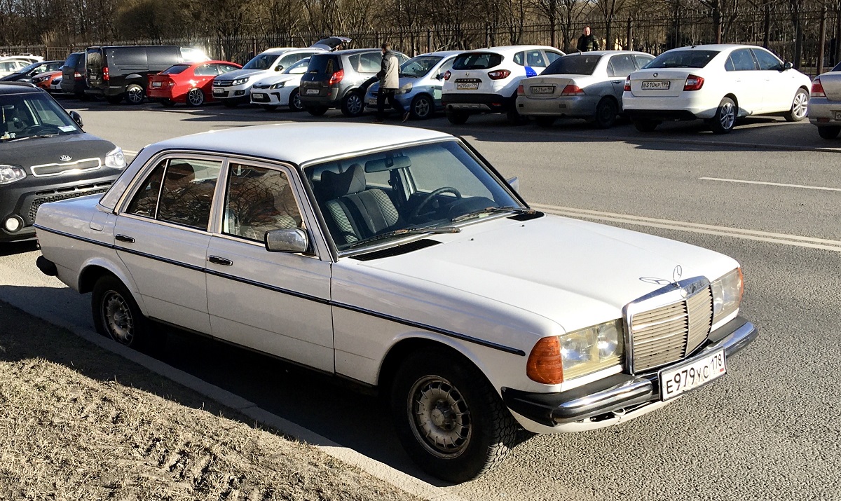 Санкт-Петербург, № Е 979 УС 178 — Mercedes-Benz (W123) '76-86