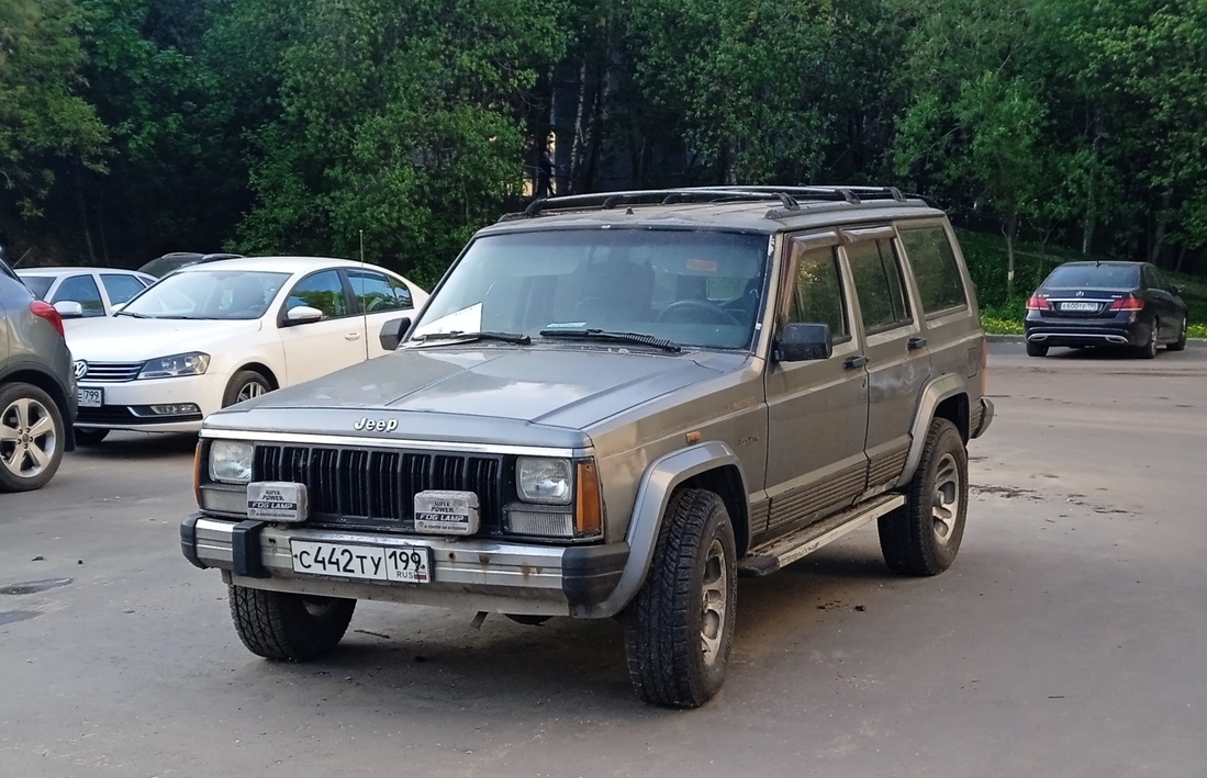 Москва, № С 442 ТУ 199 — Jeep Cherokee (XJ) '84-01