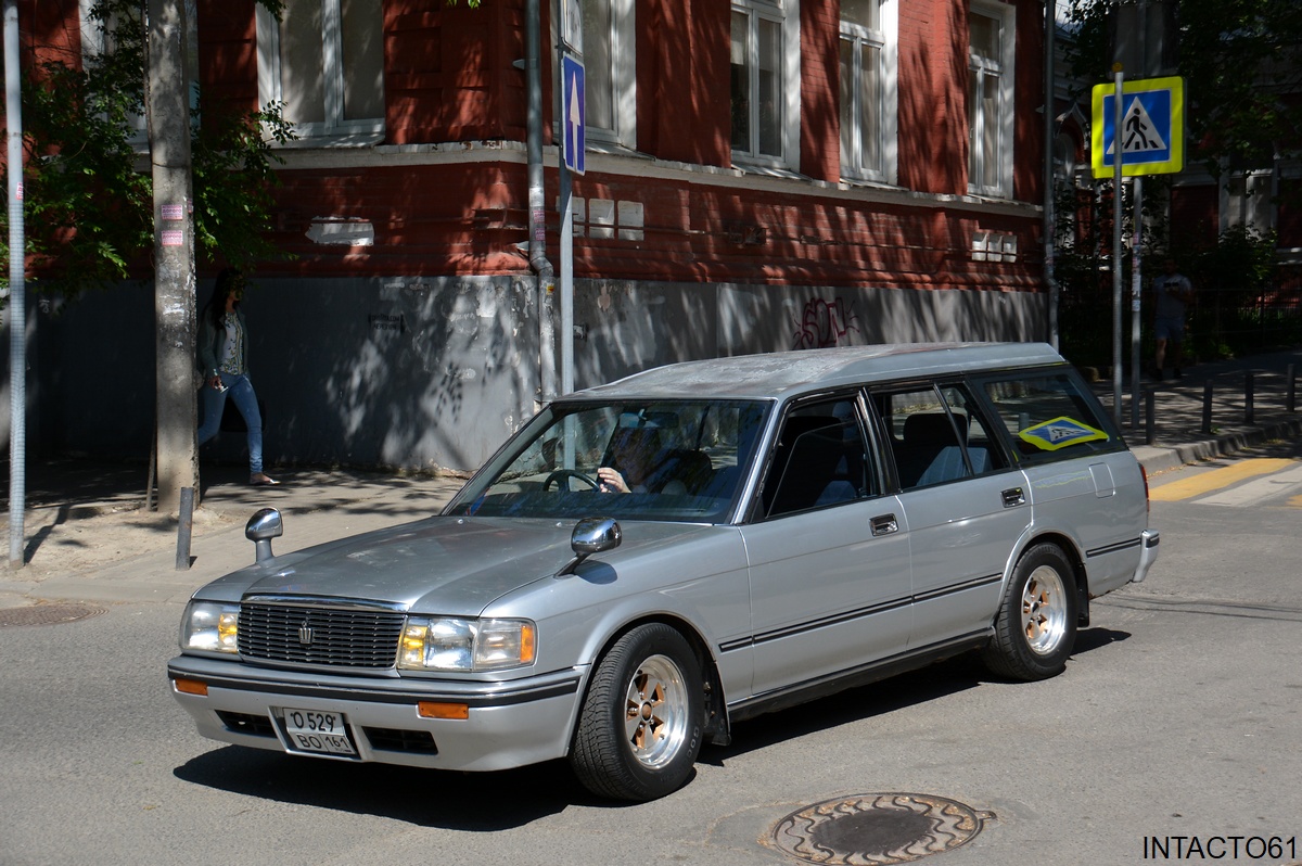 Ростовская область, № О 529 ВО 161 — Toyota Crown (S130) '87-91; Ростовская область — Retro Motor Show_2023_Май