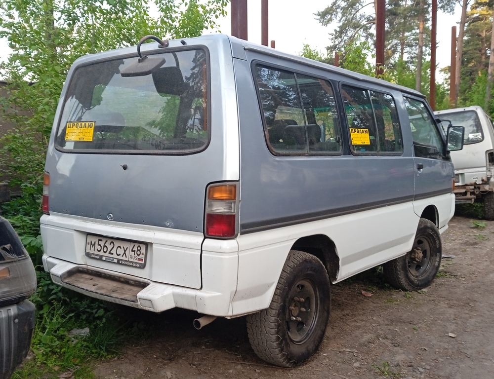 Липецкая область, № М 562 СХ 48 — Mitsubishi Delica (3G) '86-99